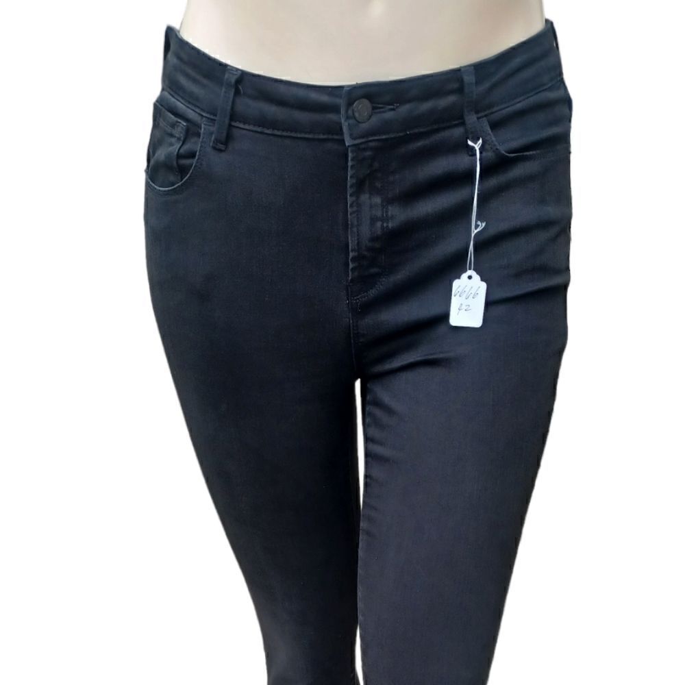 666643.....Old Navy Rockstar Super Skinny Jeans Size 14, W32, 27"Inseam 9"Rise